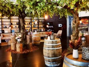 Weinfass Stehtisch 2